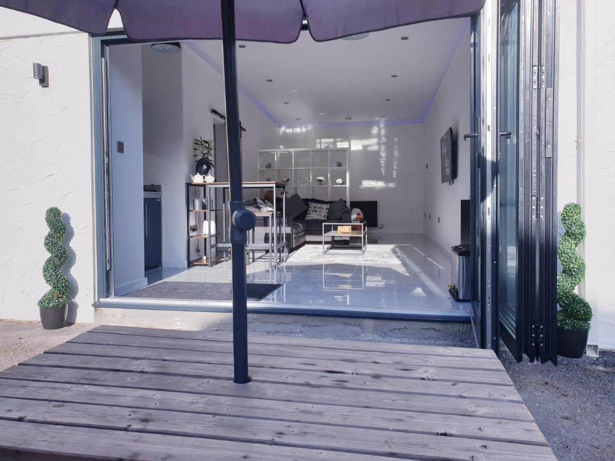 The Studio, Luxury Modern Apartment In The South Hams, Stunning Walks On The Doorstep, A 20 Minute Drive To The Beautiful Sandy Beaches, Quiet Courtyard Setting, Shops, Bars And Restaurants A Short Walk Away! Ivybridge Luaran gambar